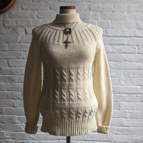 Vintage Cable Knit Turtleneck Sweater Minimalist Light Academia Fuzzy Femme Top - Picture 1 of 7